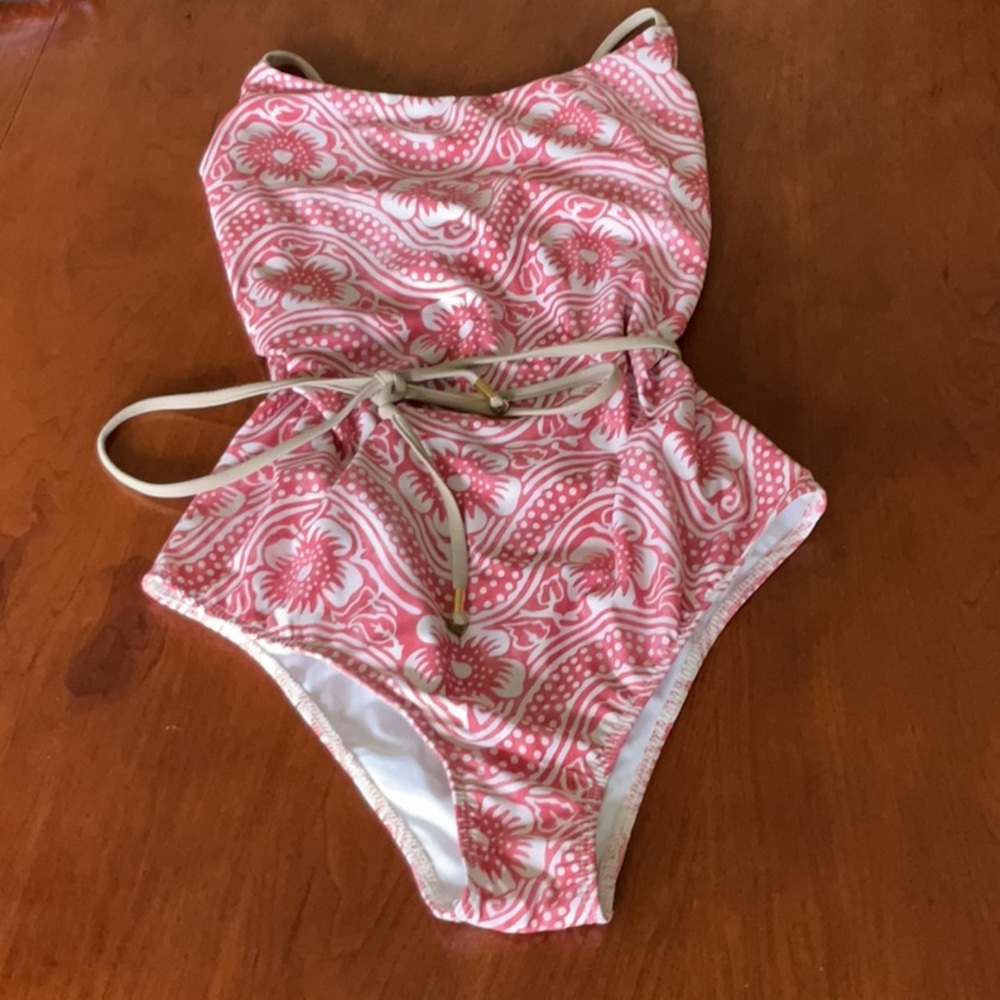 Seea One Piece Swimsuit